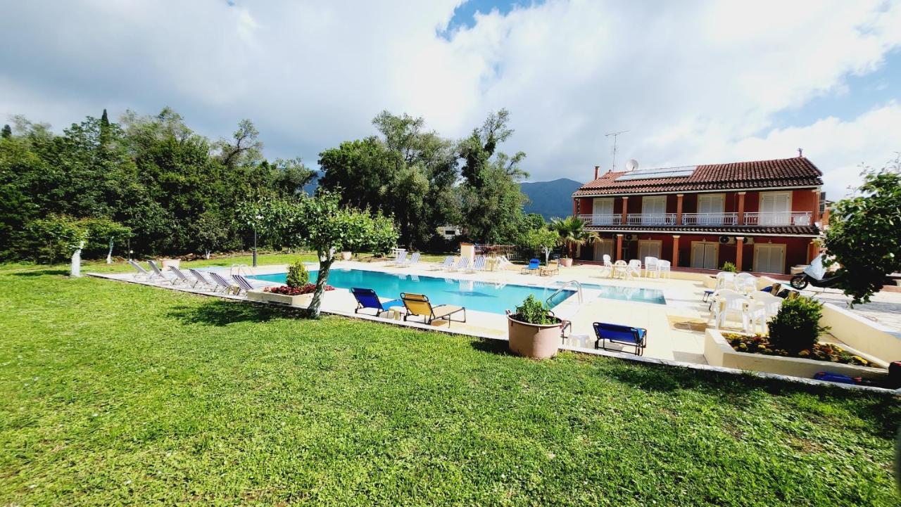 Corfu Paloma *